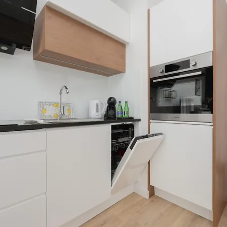 Sarmacka 25 1 Close To Medicover And Paley * Warsaw