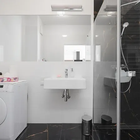 Sarmacka 25 1 Close To Medicover And Paley Apartment Warsaw