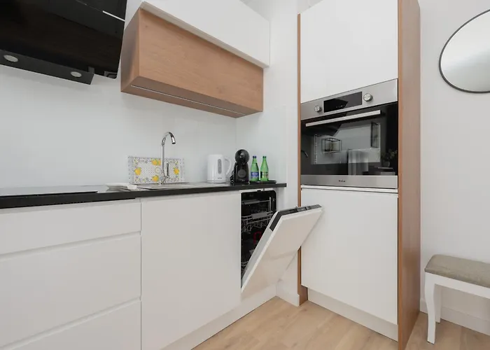 Sarmacka 25 1 Close To Medicover And Paley * Warsaw