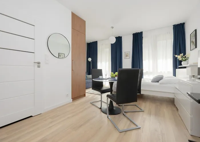 Sarmacka 25 1 Close To Medicover And Paley * Warsaw